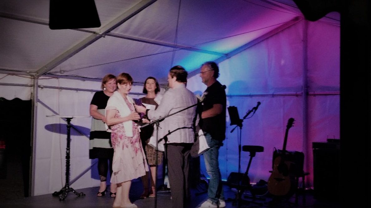 Pjesnikinja i članica Nadzornog odbora HKD Napredak-Zagreb Diana Burazer osvojila nagradu “Vesna Parun”